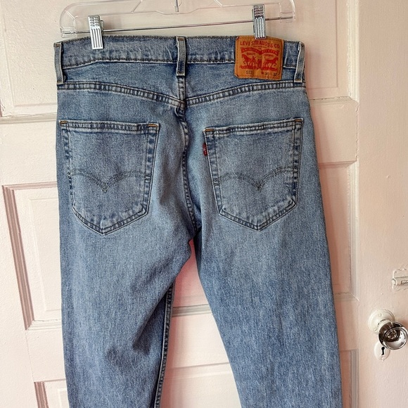 Levi’s Men’s 512 Straight Leg Jeans Ripped Light Wash Denim 30/32 Casual - Picture 9 of 15